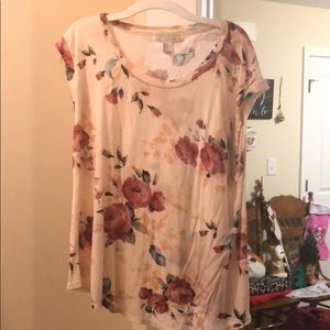 Flowy, floral shirt!